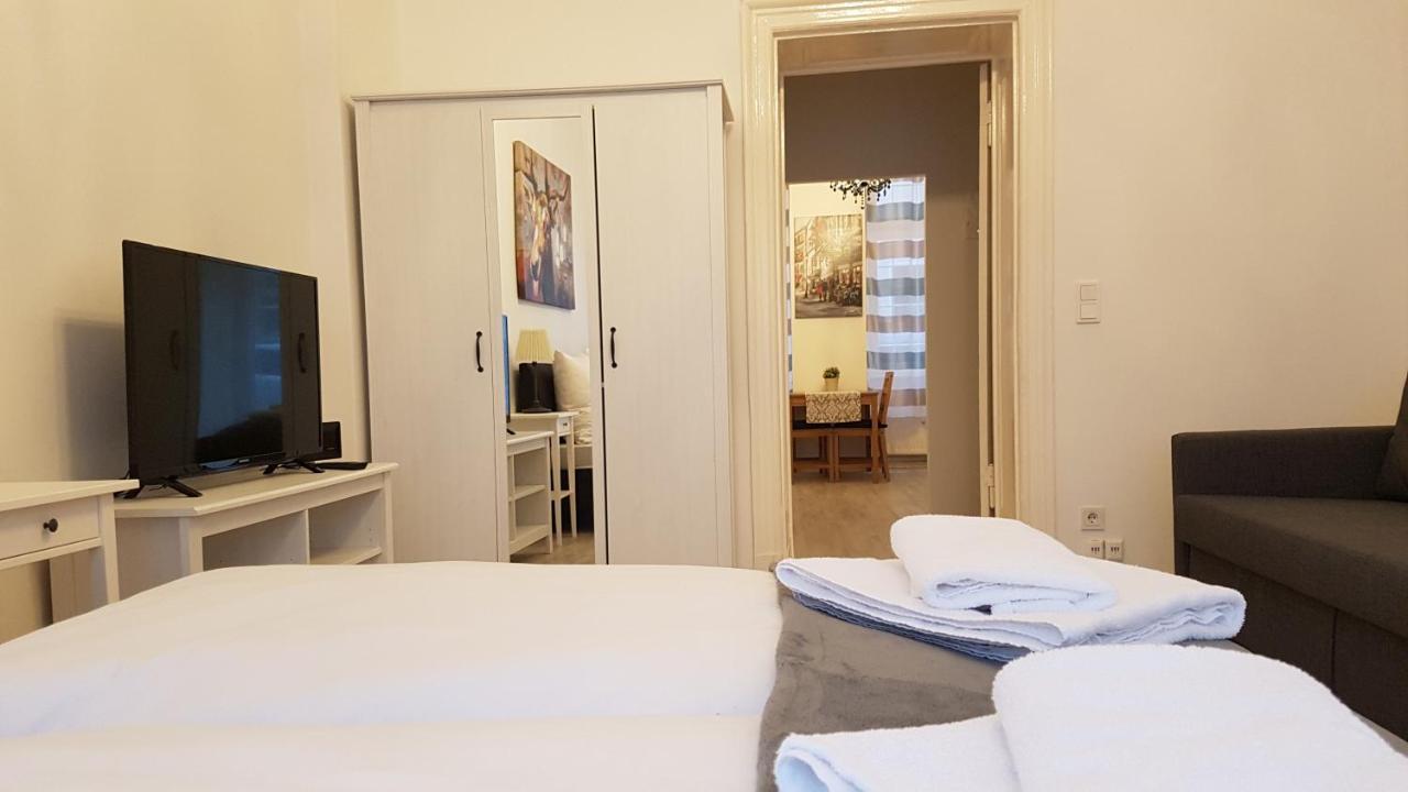 City Apartment, Good Location Берлин Екстериор снимка